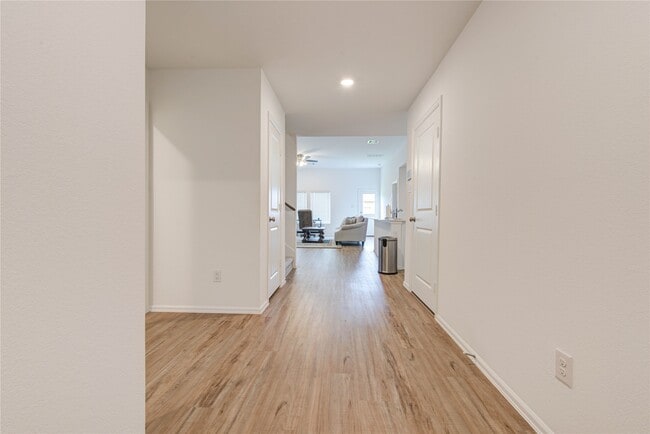 Foto del edificio - 1496 Twilight Grn Dr