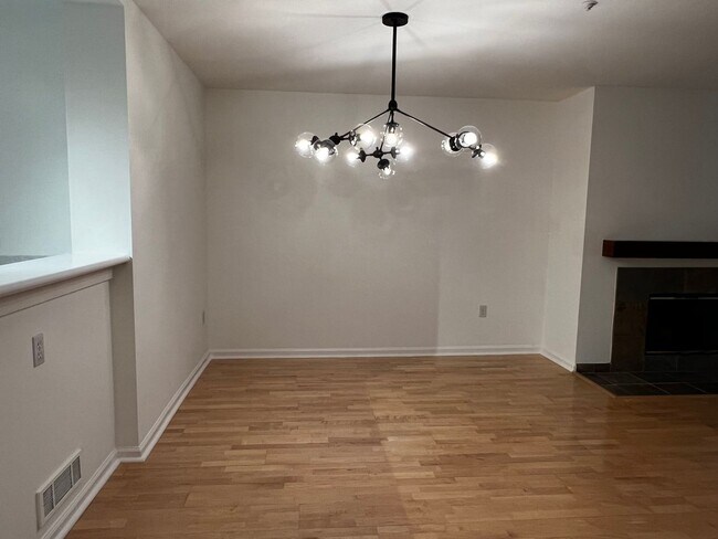 Foto del edificio - Modern Condo in the heart of North Beach
