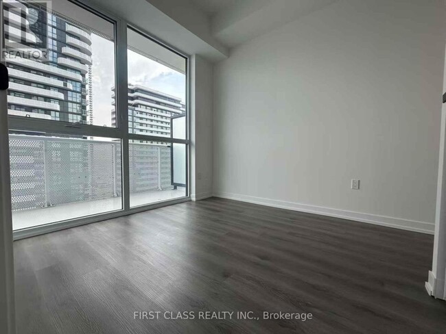 Building Photo - 225 Commerce St