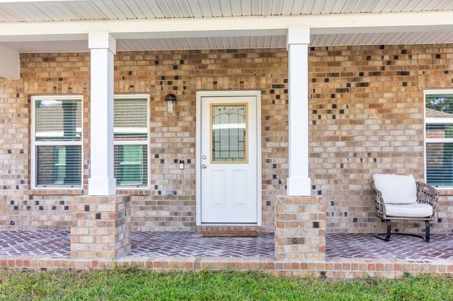 Building Photo - Craftsman Style Home in Villa Tasso!
