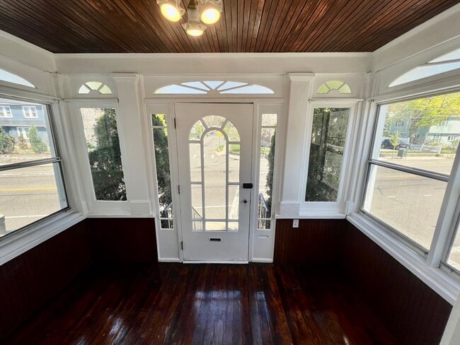 Foto del edificio - 616 Adams St