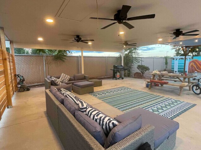 Foto del edificio - 170 E 100 N