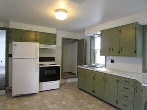 Building Photo - 418 N Earl St