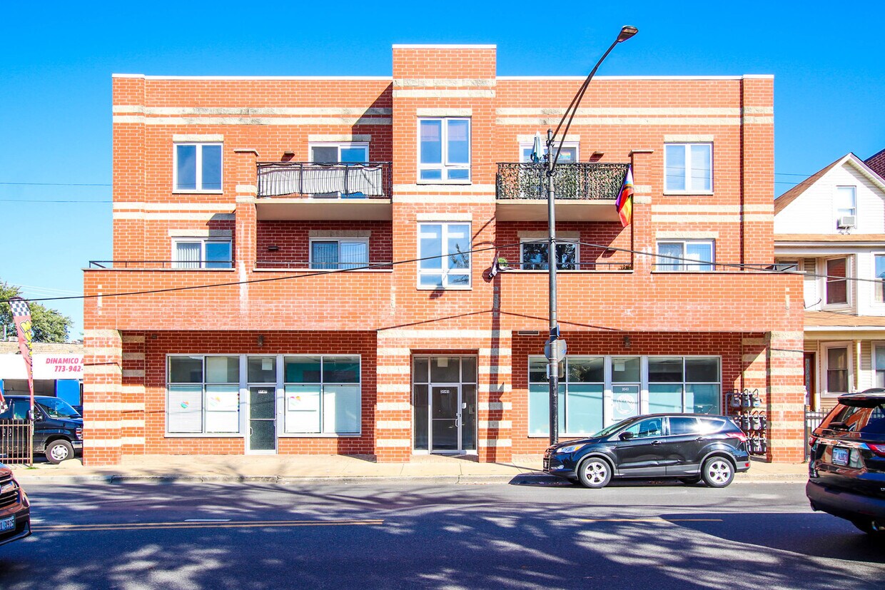 Primary Photo - 3545 N Pulaski Rd