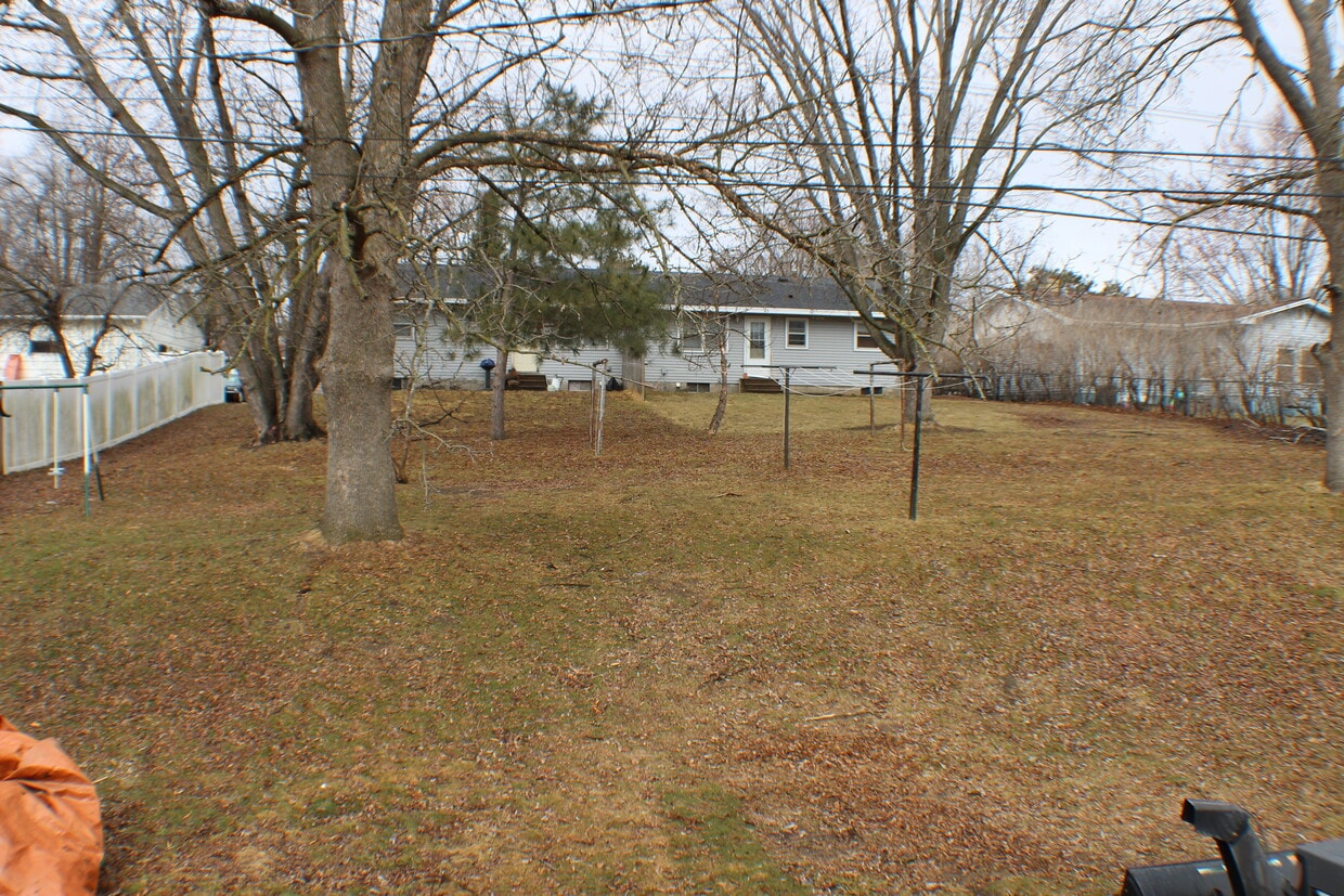 Back yard - 2806 Blakeley Ave