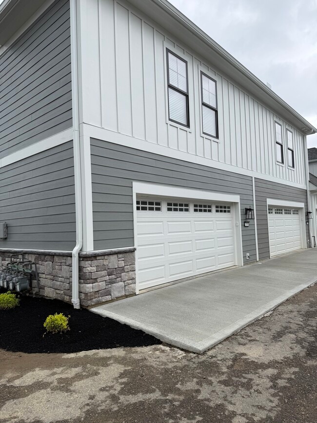 Building Photo - 7099 Celebration Way