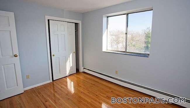 Photo - 14 Murdock St Apartment