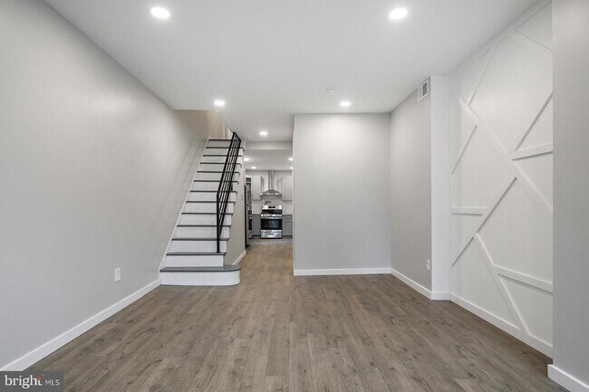 Foto del edificio - 2140 E Clearfield St