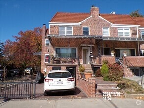 Building Photo - 141-01 68th Dr