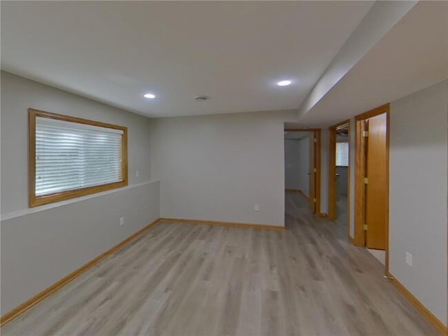 Building Photo - 54 Rosewood Dr