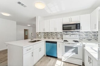 Building Photo - 377 NW 2nd Way