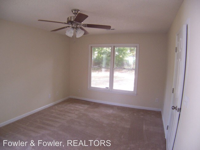 Building Photo - 1112 Raleigh Ct