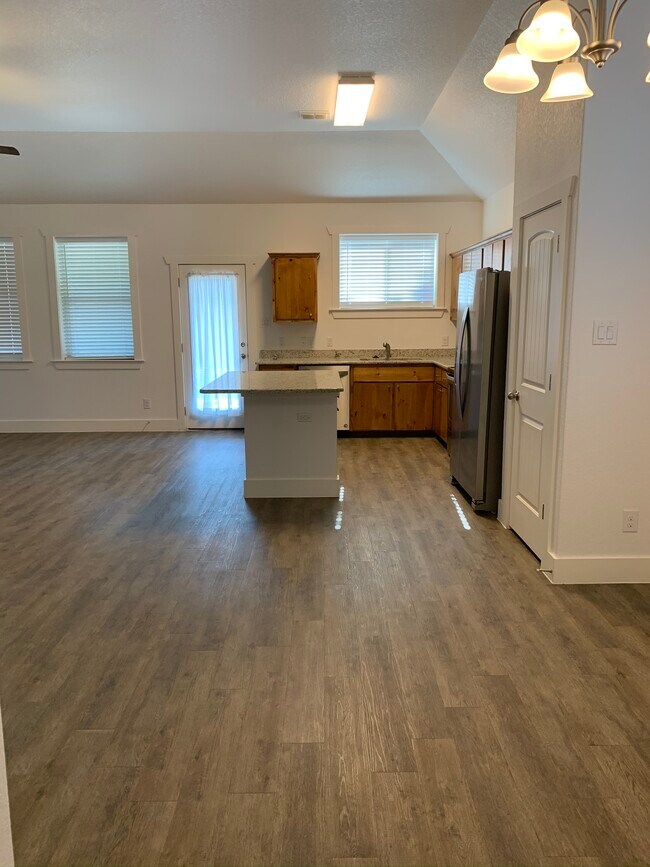 Building Photo - 306 Winston Dr