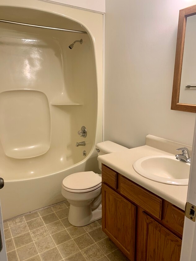 Building Photo - 2253 Apache Dr