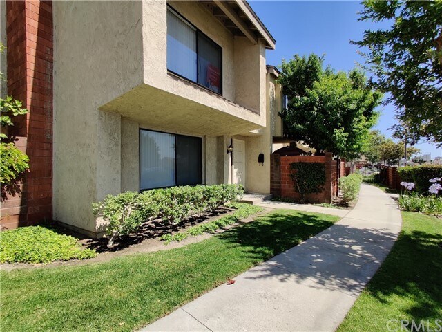Foto principal - 2052 S West St