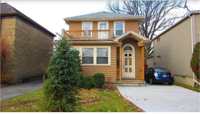 Building Photo - 604 Colvin Ave