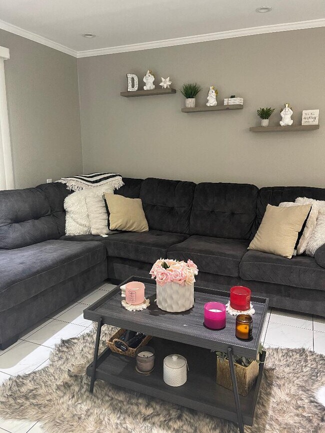 Building Photo - 2815 S Fairview St