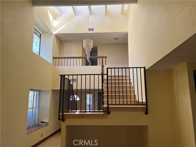 Building Photo - 844 Trinity Ln