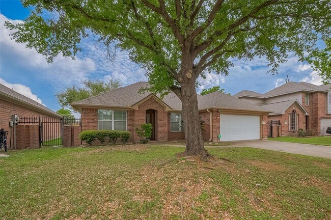 Foto del edificio - 4811 Tracemeadow Dr