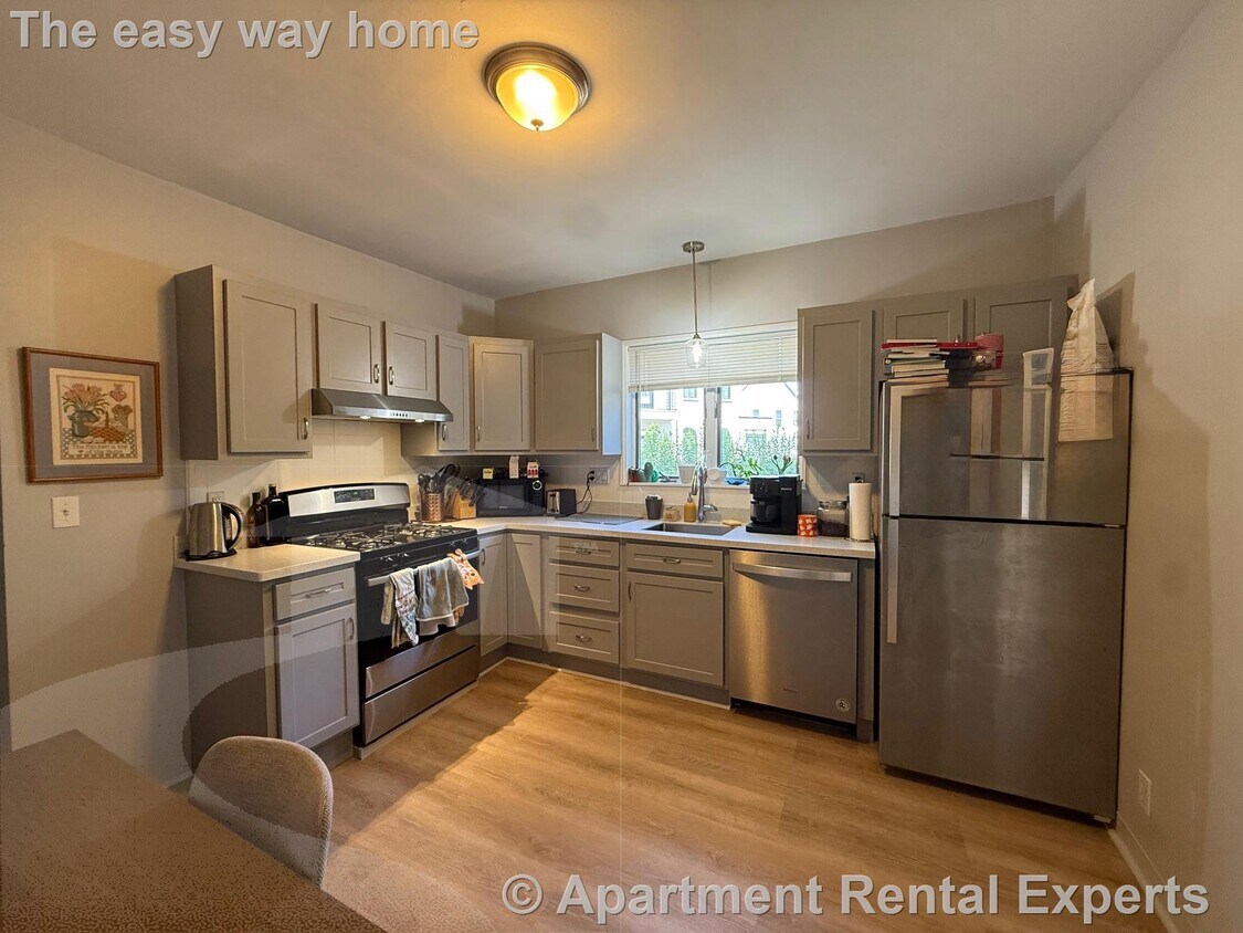 Foto principal - 72 Eustis St