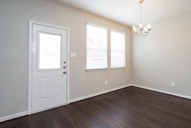 Foto del edificio - 2802 Mesquite Ridge Dr