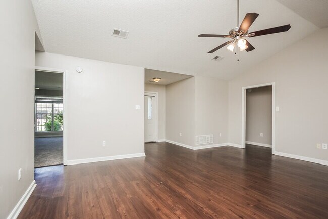 Building Photo - 7576 Delta Lakes Blvd