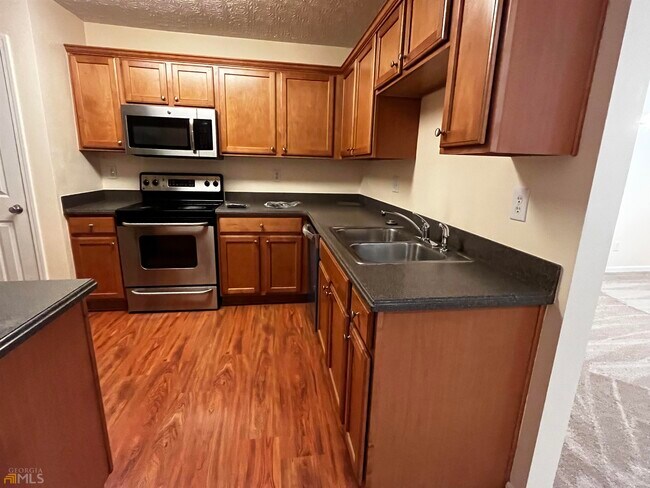 Foto del edificio - 165 Fern Crest Dr