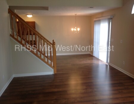 Building Photo - 5921 Bastille Ln