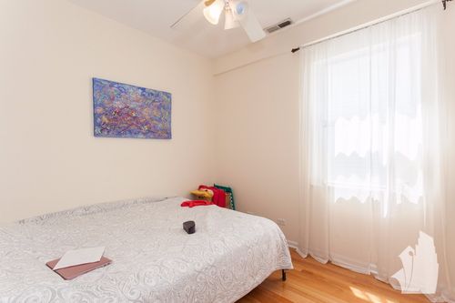 Foto del edificio - 1063 N Wood St