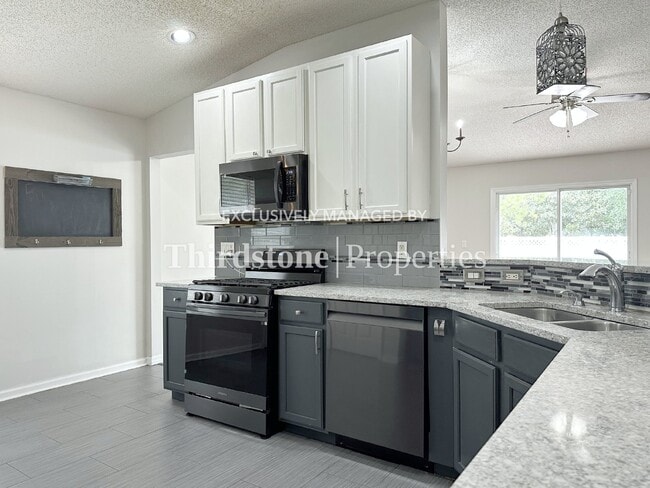 Building Photo - 1051 Moosehead Dr