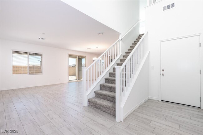 Building Photo - 8142 Skye Vineyard Dr