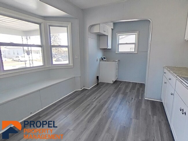Foto del edificio - 7552 Chalmers Ave