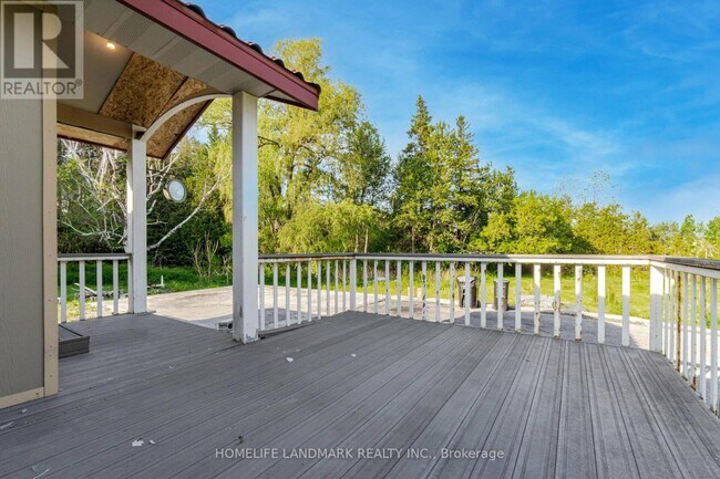 Photo du bâtiment - 4754 County Rd 90