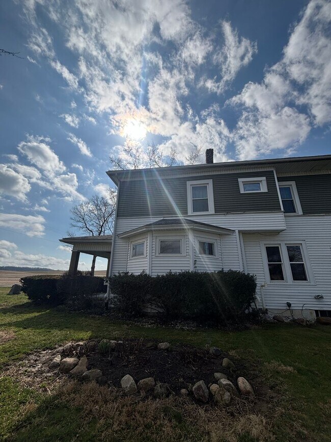 Foto del edificio - 4 Bedroom, 2 Bathroom House