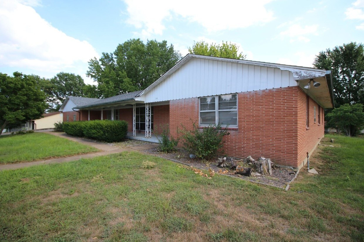 Primary Photo - 3 br, 2 bath House - 114 Arizona