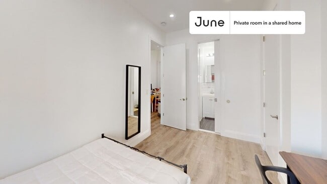 Building Photo - Room in Shared 3 bed/2 bath home in Greenpoint