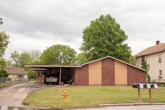 Building Photo - 701 Beech St