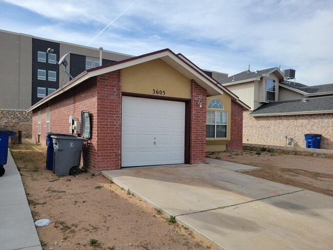 Building Photo - 3605 Tierra Zafiro Dr