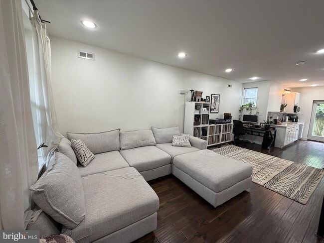 Photo - 2930 Nicholas Street Unit Townhome