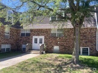Building Photo - 1450 Meadowview Dr