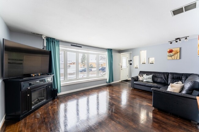 Building Photo - 4146 W 79th Pl