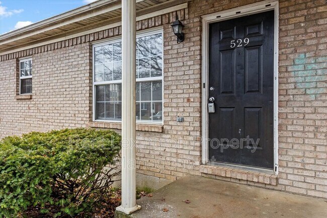Foto del edificio - 529 Bell Place Dr
