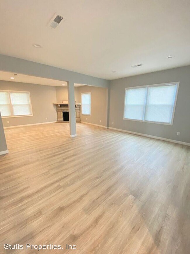 Building Photo - 3 br, 2 bath House - 108 Village Drive