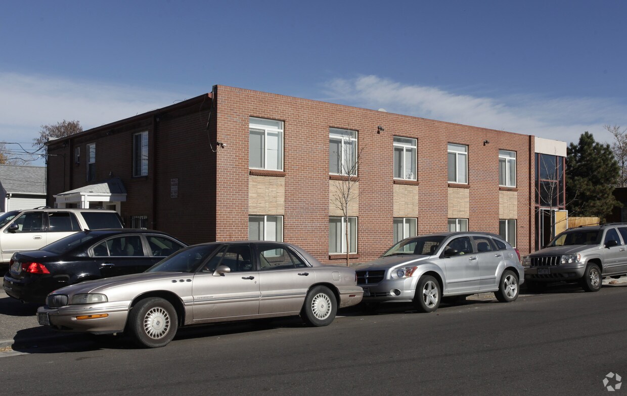 Building Photo - 801 5th Ave