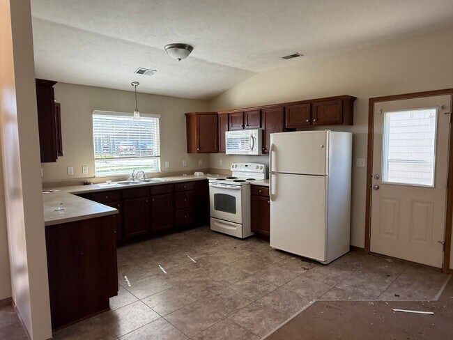 Foto del edificio - 516 Grainfield St