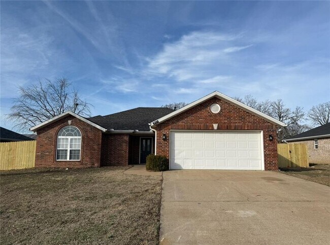 Building Photo - 541 Steepro Dr