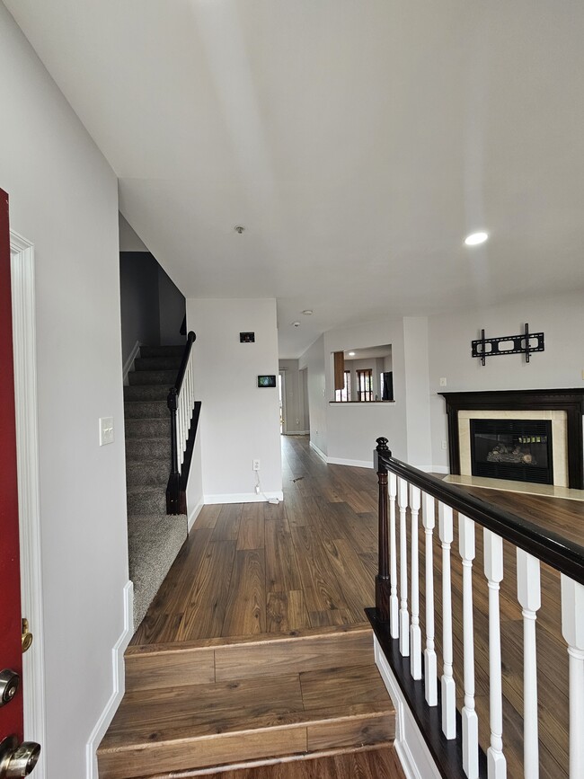 Building Photo - 10624 Riva Pl