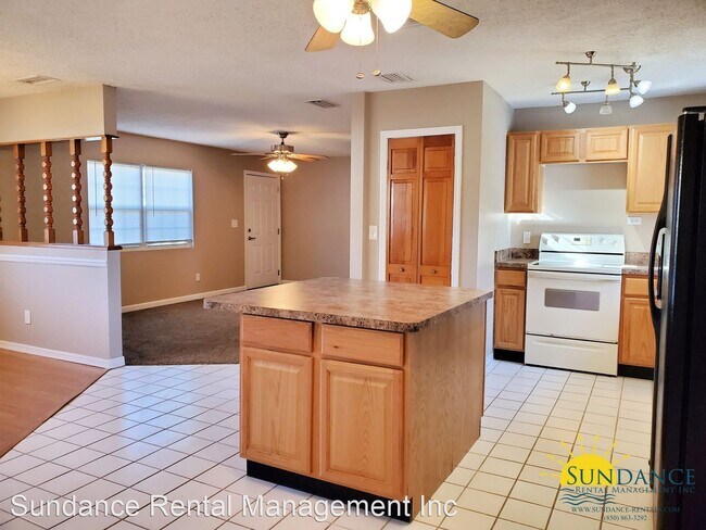 Building Photo - 3 br, 1.5 bath House - 55 Hummingbird Avenue