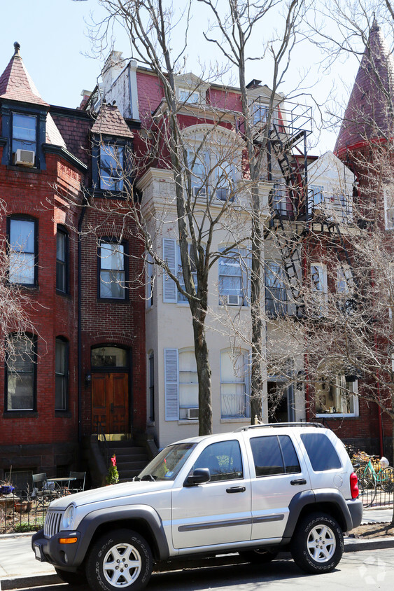 Foto principal - 1803 19th St NW