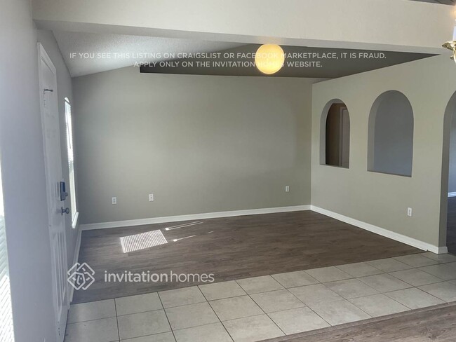 Building Photo - 919 Amboise Ln